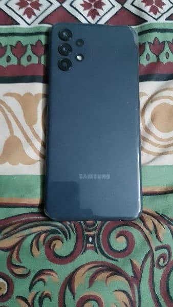 Samsung Galaxy A13 black 4