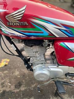 Honda 125 2023 Red