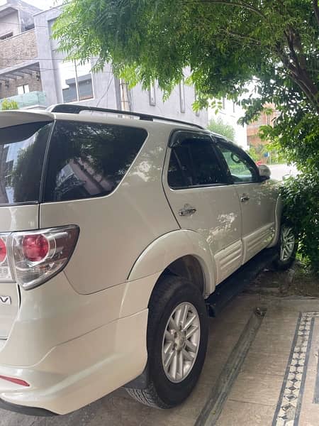 Toyota Fortuner 2013 5