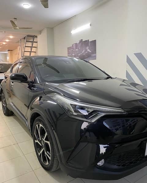 Toyota C-HR 2018 1