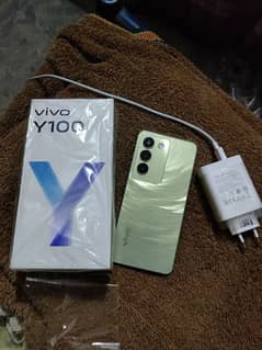 number.  03321712514.      vivo y100 10/10 full lash condition 8/256