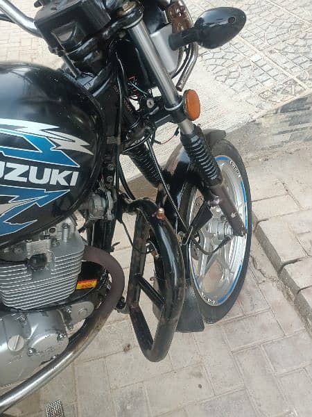 I m sale my Suzuki 150cc enjean seld just like new 0