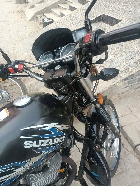 I m sale my Suzuki 150cc enjean seld just like new 1