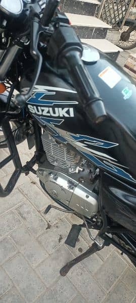 I m sale my Suzuki 150cc enjean seld just like new 11