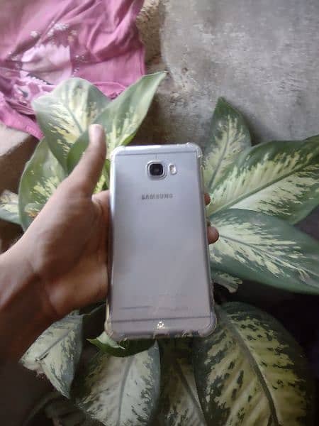 Samsung mibile phone 4 32 3