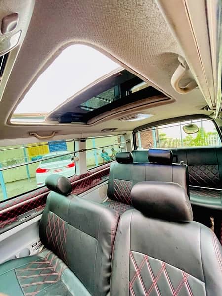 Toyota Hiace (regius) luxury wagon high grade 16