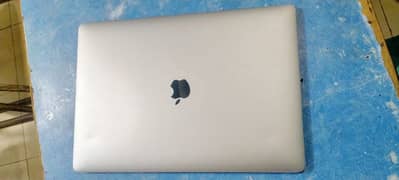 Apple MacBook Pro 2018 15" ok

Intel core i9  32/512