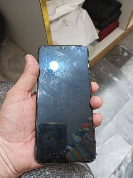 Samsung Galaxy a20 glase brake hai frant pe bara Sara dot hai 2