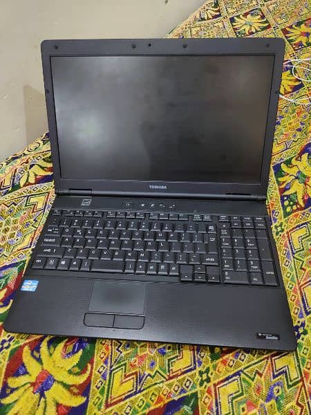 toshiba core i 5 laptop,8 ram 512 storage, 5