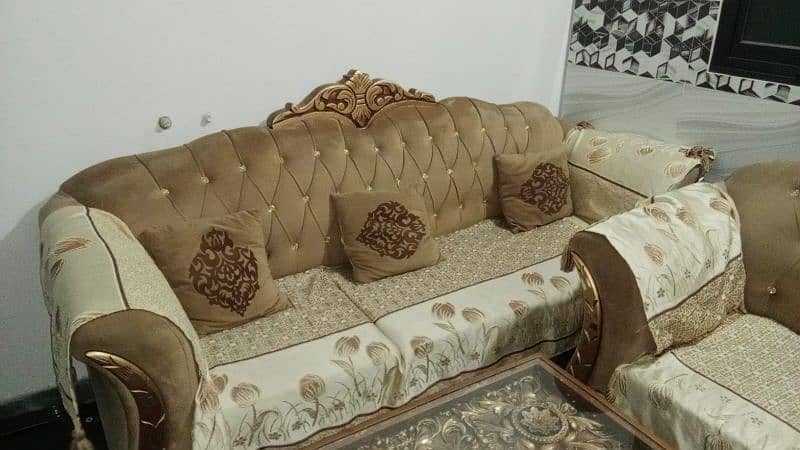 Wooden Structure Sofa Set with Table 3