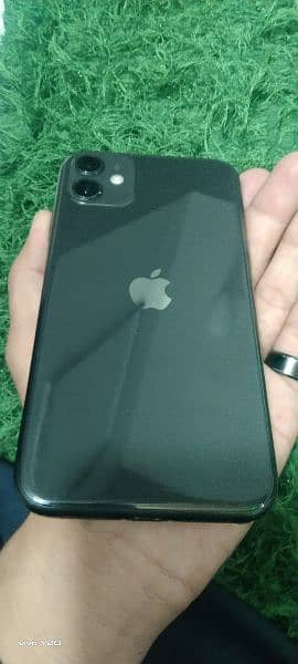 iPhone 11 factory unlocked 4