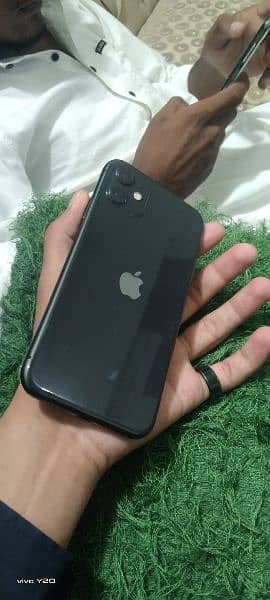 iPhone 11 factory unlocked 5