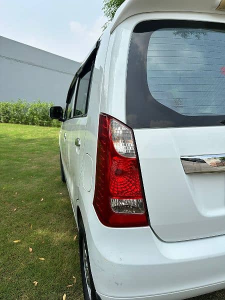 Suzuki Wagon R 2019 1