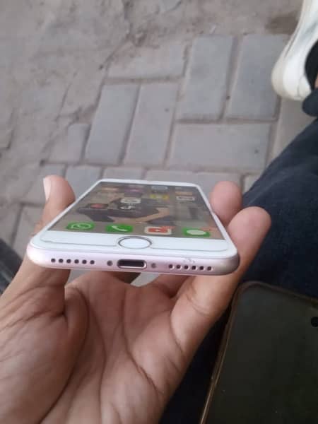 i phone 7 PTA 128GB for Sale 2