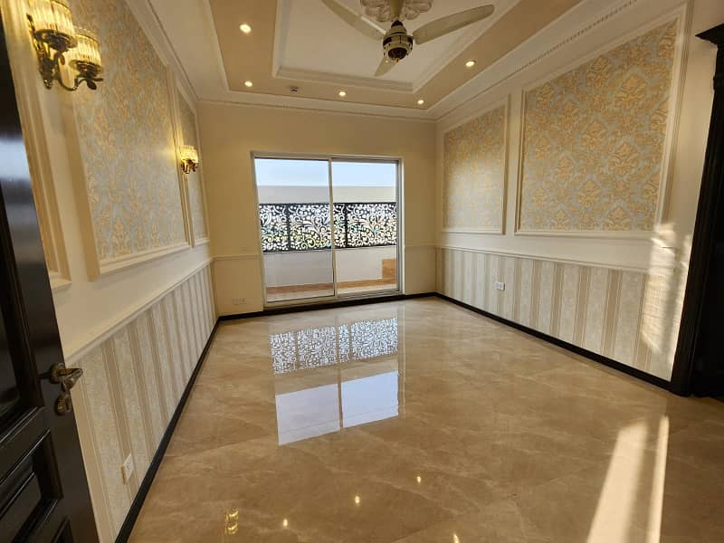 1 Kanal House For Sale In DHA Phase 7 10