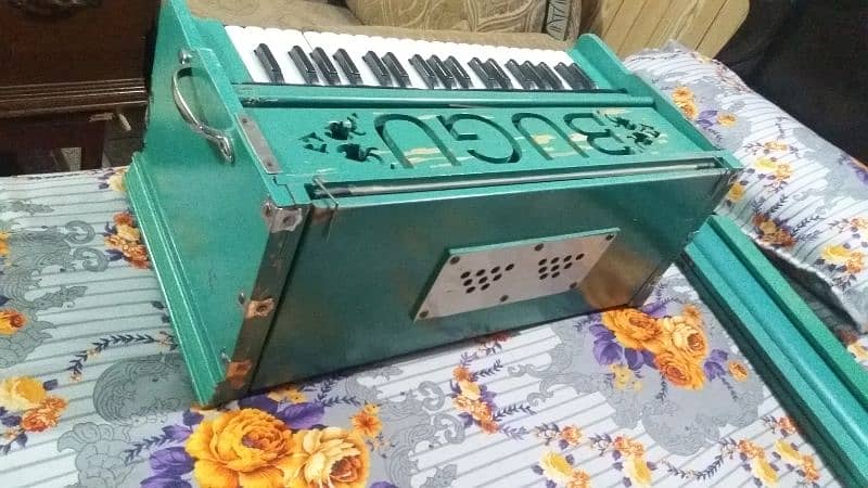 Indian harmonium 3