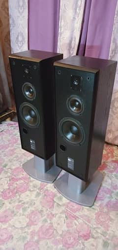 different speakers amplifier Equalizer infinity Kenwood Akai kef jbl