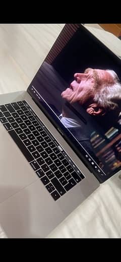 macbook pro 15 inch 2017