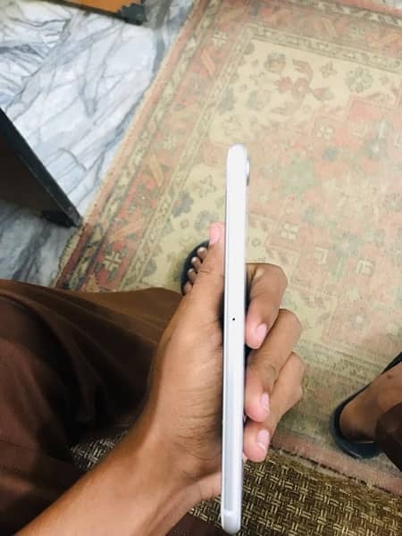 IPHONE 8 plus 1