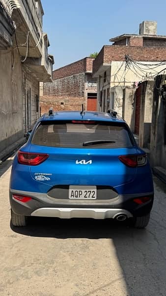 KIA STONIC 2023 3