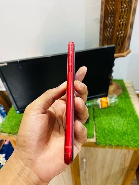 iphone xr pta 64 GB 1