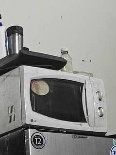 LG MICROWAVE OVEN FOR SALE