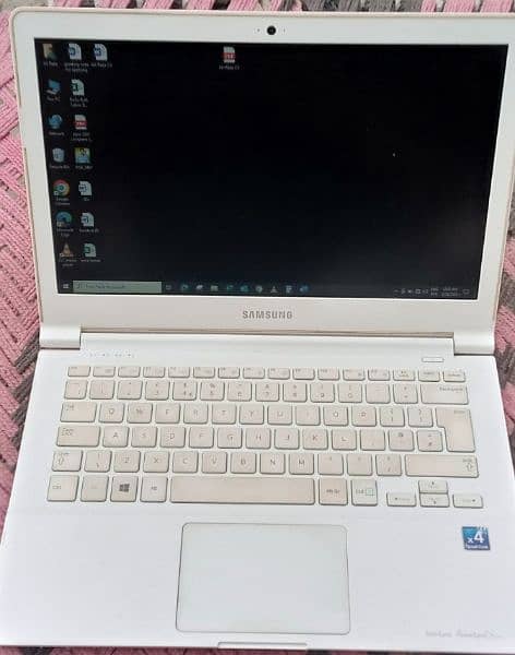 Samsung Note Book Model NP905S3G 0