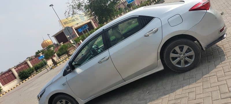 Toyota Corolla Altis 1.6 Automatic 2016 1