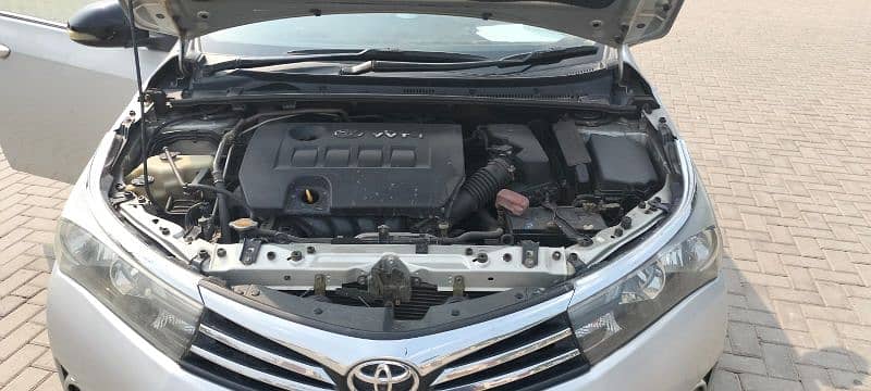 Toyota Corolla Altis 1.6 Automatic 2016 8