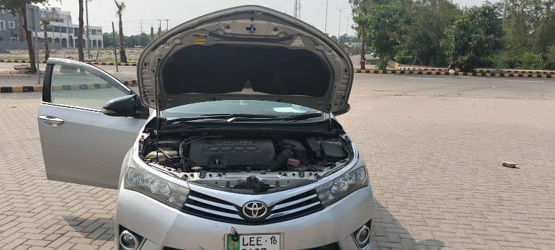 Toyota Corolla Altis 1.6 Automatic 2016 11