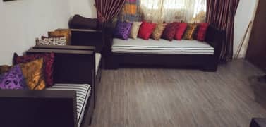 5 seater sofa/dewan set