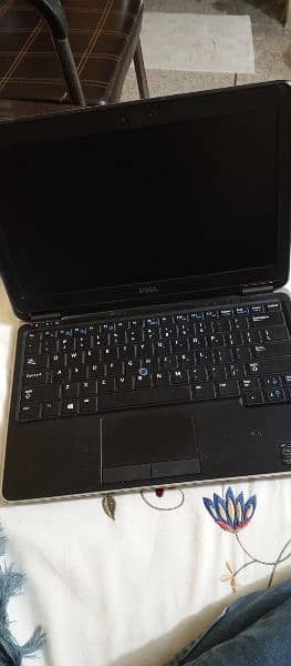 dell Latitude 570 ultrabook 2