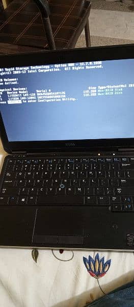 dell Latitude 570 ultrabook 3