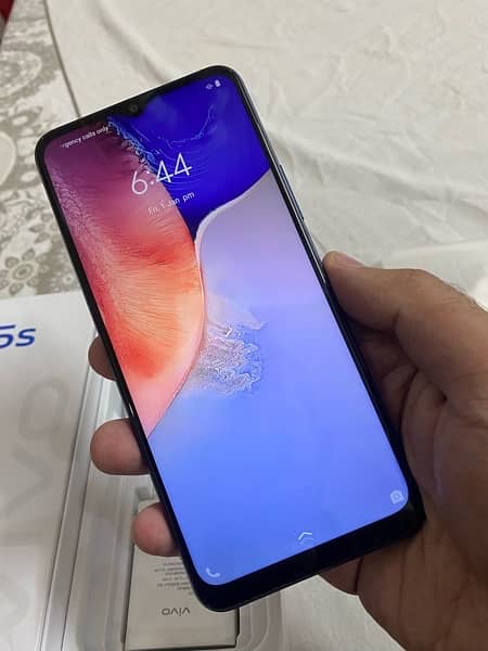 Vivo Y15s (10/10) full box 1