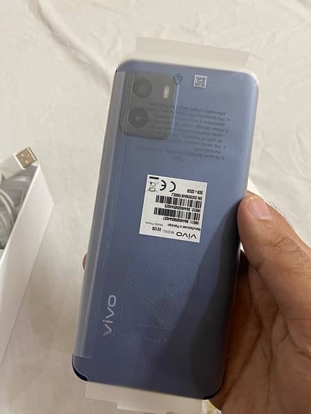 Vivo Y15s (10/10) full box 2