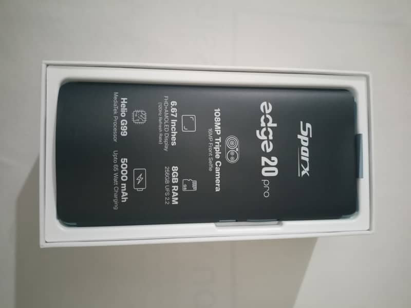 Sparx edge 20 Pro 8+8 16GB Ram 256GB 8