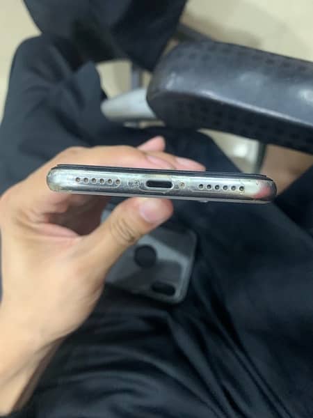 Iphone x PTA Approved All genuine 4