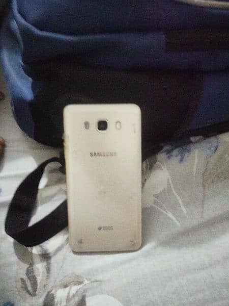 Samsung Galaxy j7 2