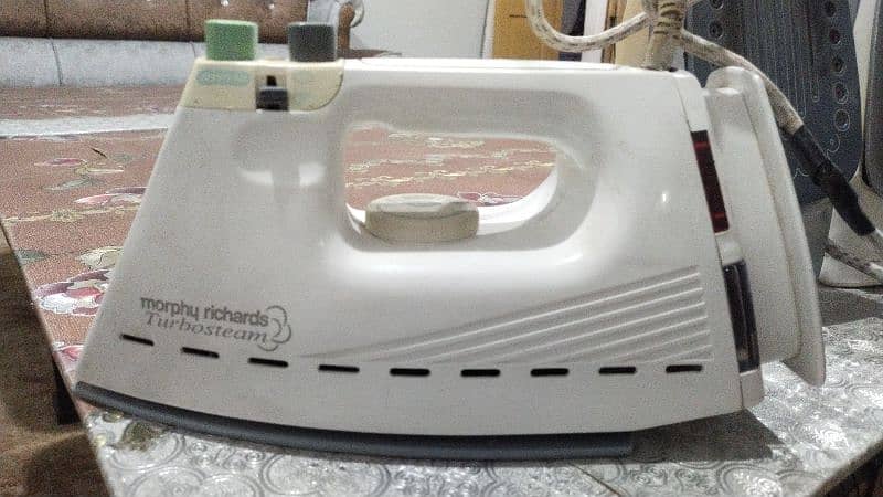 IMPORTANT STEAM IRONS 6