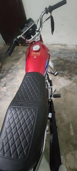 honda 125 2024 4