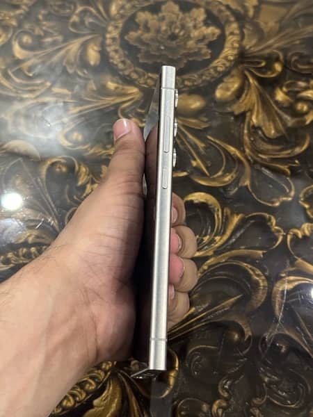 Samsung S24 Ultra 12/256 Non PTA Titanium 1