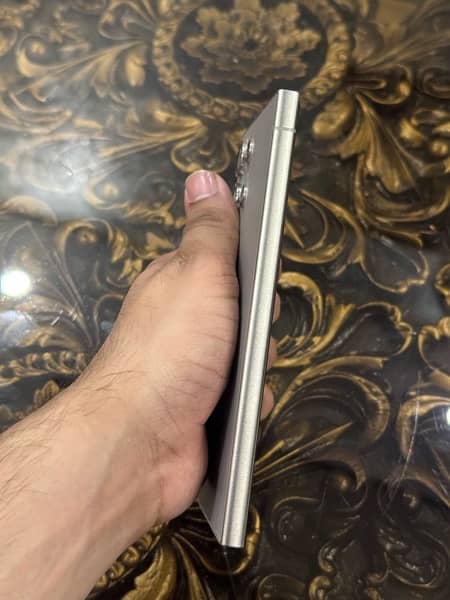 Samsung S24 Ultra 12/256 Non PTA Titanium 4