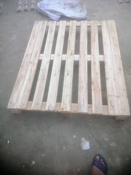 wooden pallets 5