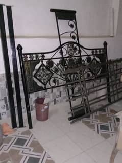 iron bed with dressing table