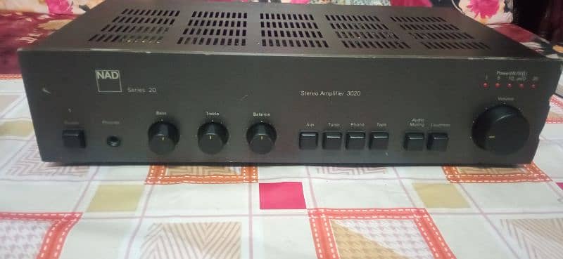 Nad 3020 Series 20 Stereo Integrated Amplifier 0