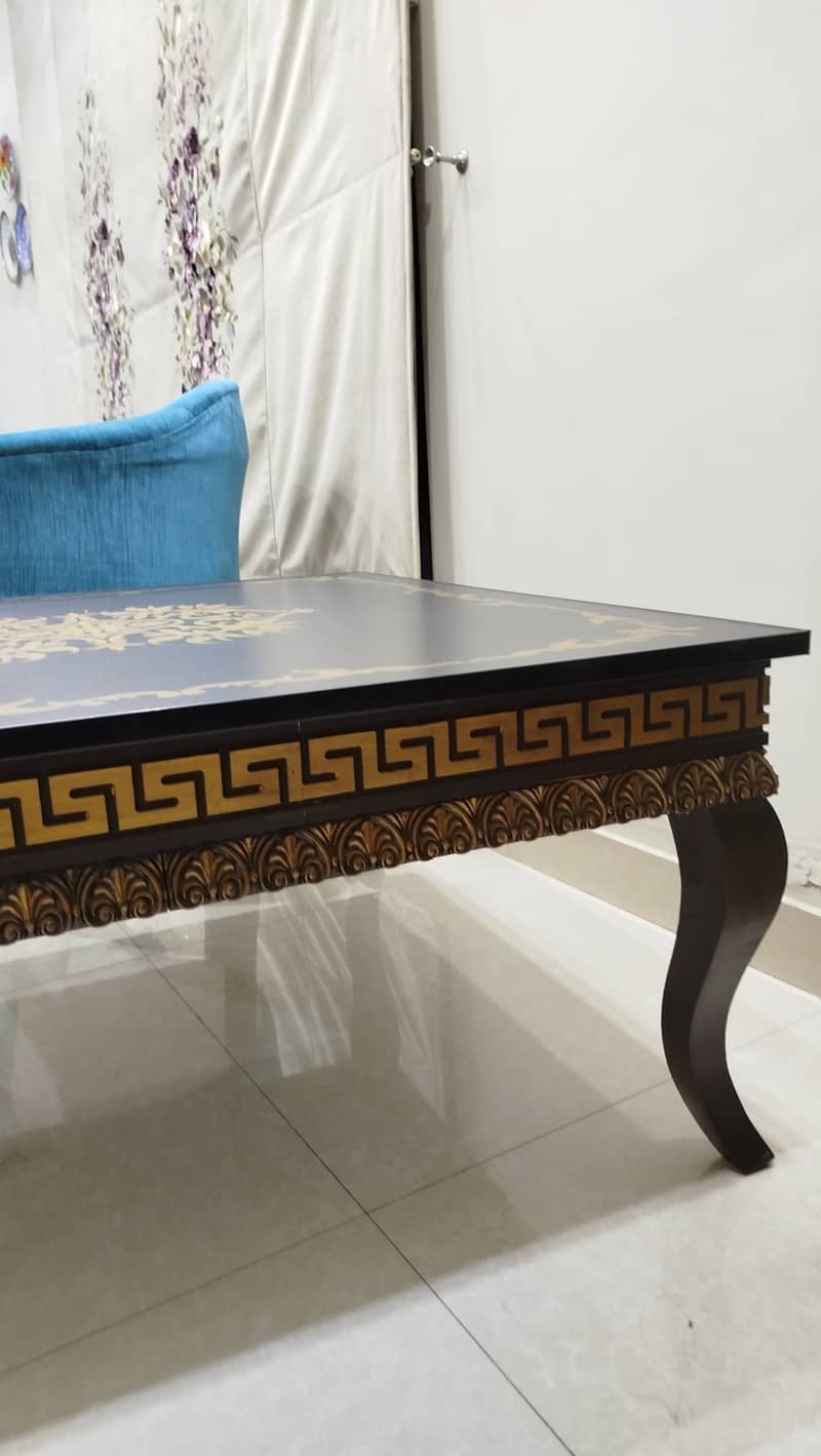 Luxurious Dark Brown & Golden Center Table and Side Table Set for Sale 3