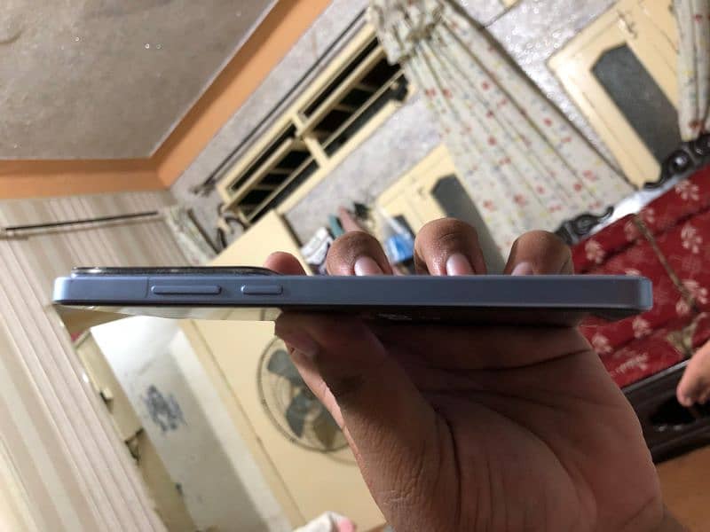 OPPO Reno 11F 4