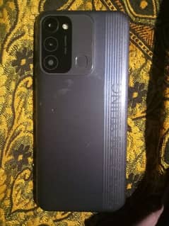 Tecno spark 8c 6/128gb