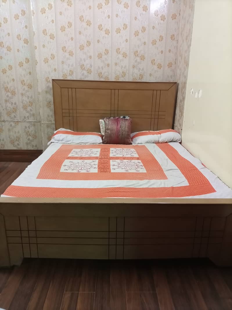 Home used bed and dressing table for sale on urgent basis 2