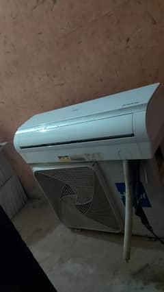 good condition new colie invetar Haier ac